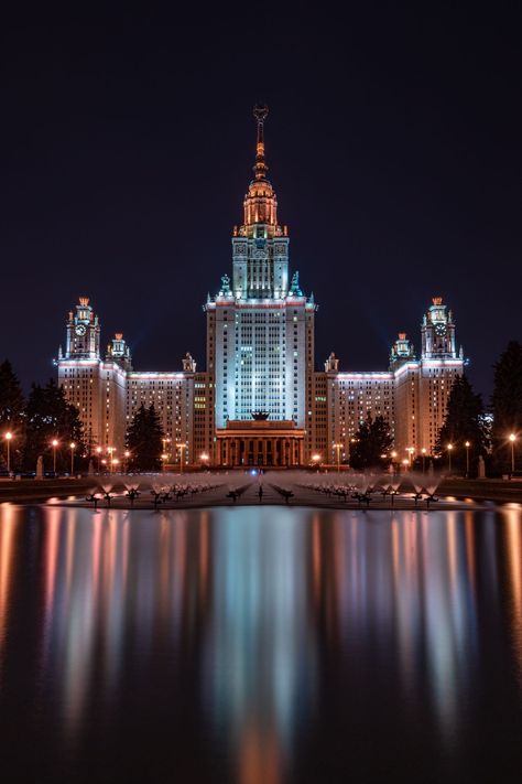 Moscow State University Moscow Russia. 840 second exposure. Urban City Photography, Russia Wallpaper, Mosca Russia, Places In Russia, Moscow University, Communist Art, Moscow State University, Moscow Travel, Dark Room Photography