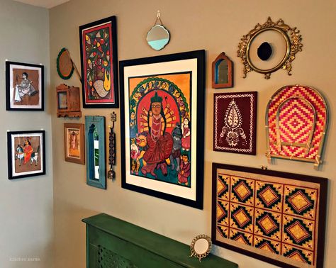 Wall Frame Ideas, Indian Inspired Decor, Indian Wall Decor, Indian Room, Indian Living Room, Indian Room Decor, Drawing Room Decor, Bengali Art, India Home Decor