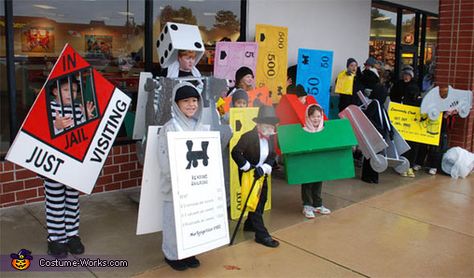 Monopoly Costume, Carnaval Diy, Monopoly Pieces, Diy Group Halloween Costumes, Sibling Costume, Cardboard Costume, Halloween Costumes 2014, Halloween Costumes For Work, Costume Works