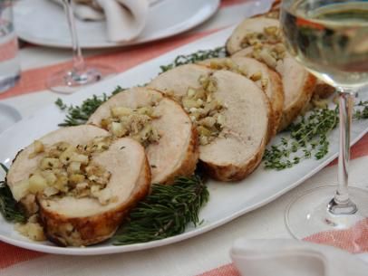 Turkey Breast "Porchetta" Recipe | Giada De Laurentiis | Food Network Turkey Porchetta, Porchetta Recipe, Porchetta Recipes, Giada At Home, Video Food, Turkey Breast Recipe, Roast Turkey Breast, Giada De Laurentiis, Gravy Recipes