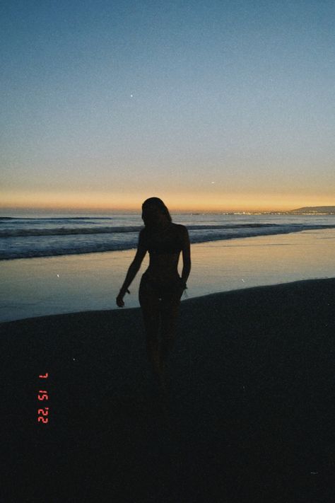 Dazz Cam, The Ocean, A Woman, The Beach, Water