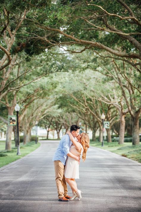 20 Great Orlando Engagement Session Locations- Photo: Flora Bloom Photography - Orlando wedding blog-Orange Blossom Bride Orlando Photos, Bloom Photography, Orlando Family, Cypress Grove, Estate House, Outdoor Couple, Florida Photography, Photo Shoot Location, Engagement Locations