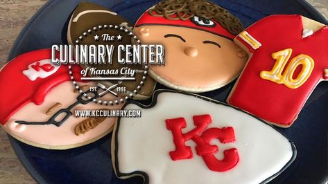 960 × 540 Kc Chiefs Sugar Cookies, Kansas City Chiefs Cookies Decorated, Chiefs Cookies Decorated, Kansas City Chiefs Cookies, Kc Chiefs Cookies, Chiefs Food, Chiefs Cookies, Football Dessert, Super Bowl Foods