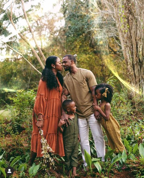 Black Motherhood, Family Photoshoot Outfits, Love Matters, Black Family, Black Photography, Black Love Couples, Fall Family Photos, Black Families, Family Photo Outfits