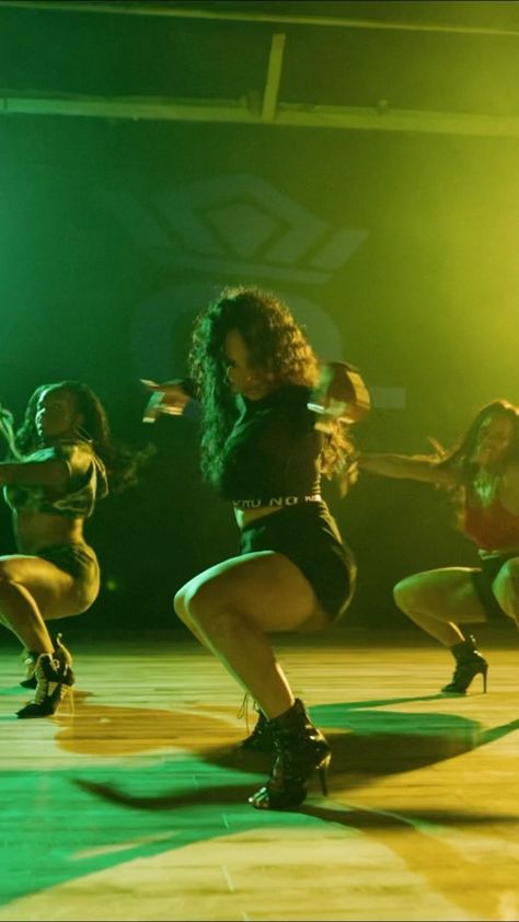 Dance Music Aesthetic, Dancing Green Aesthetic, Heel Dance, Dance Choreographer Aesthetic, Choreographer Aesthetic, Save The Last Dance Aesthetic, Aliya Janell, Commercial Dance Aesthetic, Dancing Class Aesthetic