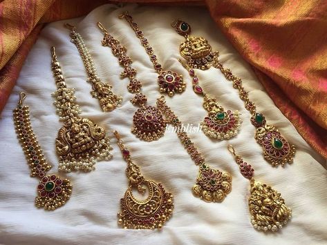 Antique Nethi Chutti, Nethi Chutti Brides Antique, Mang Tikka Gold Antique, Nethi Chutti Designs Gold, Bridal Rings Indian Gold, Mangtika Jewellery, Maang Tikka South Indian, Mangtika Jewellery Gold, Bridal Temple Jewellery