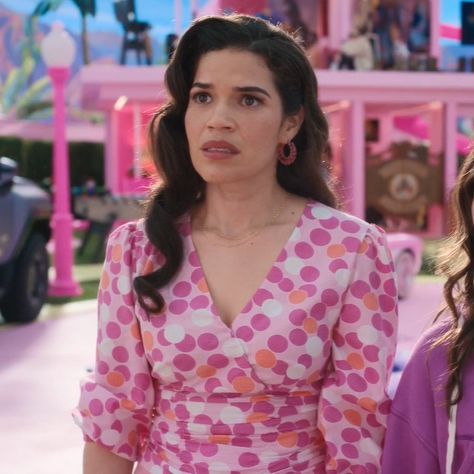 barbie movie (2023) gloria america ferrera icon pfp Gloria Barbie Movie, Gloria Barbie, Barbie 2023, 50s Art, Spotify Wrapped, Movie 2023, America Ferrera, Barbie Movie, Women Ties