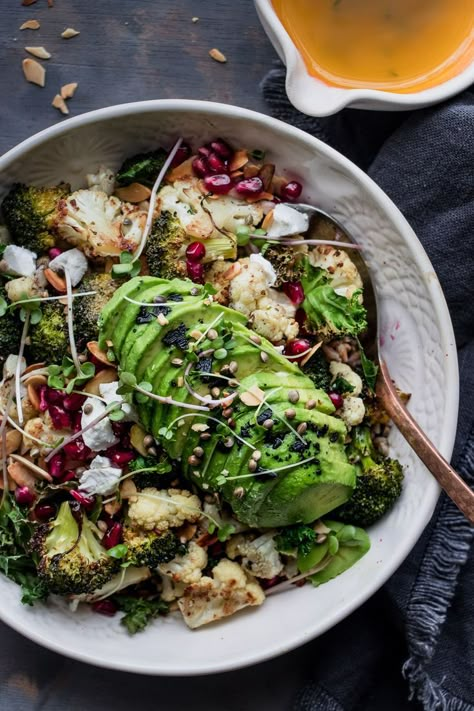 is the perfect mid winter nourish bowl. Roasted broccoli and cauliflower drizzled with a lemon garlic dressing and topped with all the winter essentials. Pomegranate, toasted almonds and goat's cheese. Roasted Broccoli And Cauliflower, Lemon Garlic Dressing, Food Cleanse, Broccoli Lemon, Nourish Bowl, Garlic Dressing, Broccoli And Cauliflower, Special Meals, Quick Food