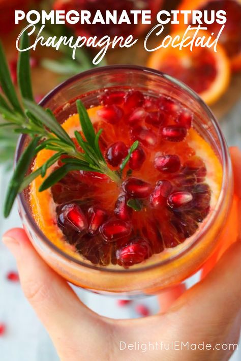 Pomegranate Champagne Cocktail | The ULTIMATE Pomegranate Cocktail Rosemary Winter, Prosecco Recipes, Sugared Rosemary, Pomegranate Cocktail Recipes, Christmas Host, Pomegranate Cocktail, Healthy Reciepes, Pomegranate Drinks, Holiday Recipies