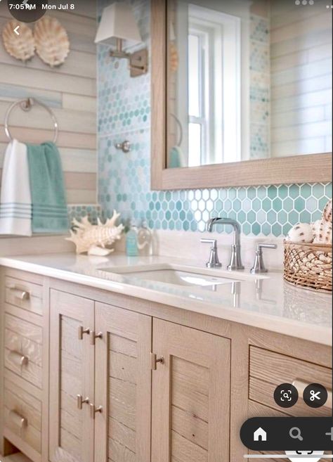 Coastal Bathroom Ideas, Beachy Bathroom, Beach House Bathroom, Beach House Interior Design, Coastal Bathroom, Coastal Bathrooms, Beach House Interior, Girls Bathroom, Beach Bathrooms