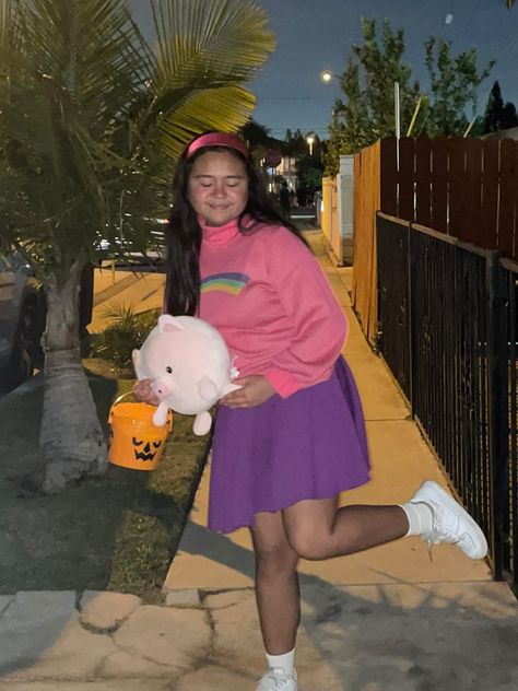 My Halloween Costume :) Mable Gravity Falls Costume, Mabel Halloween Costume, Mabel Pines Costume, Mabel Costume, Gravity Falls Costumes, Quick Costumes, Cute Couple Halloween, My Halloween Costume, Cute Couple Halloween Costumes