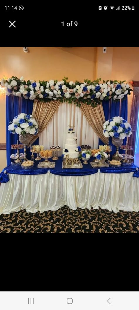 Royal Blue Main Table Quince, Quincenera Tables Set Up, Quince Blue Decorations, Royal Blue Quince Table Decor, Sweet 15 Party Ideas Quinceanera Royal Blue, Dark Blue Quince Decorations, Royal Blue And Gold Quinceanera Main Table, Quinceanera Main Table Ideas Blue, Quince Food Table