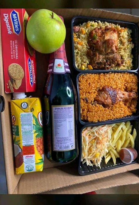 Nigerian Food Tray Ideas, Nigeria Food Tray, Food Trays In Nigeria, Food Tray Ideas, Romantic Picnic Food, African Recipes Nigerian Food, Amazing Food Platters, Meal Box, Food Infographic