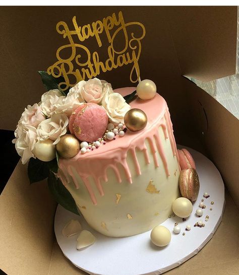 Birthday Cake 31 Woman, 35 Year Old Birthday Cake, 30th Birthday Cake Ideas For Ladies, 30th Birthday Cake Pink, 30th Birthday Cake Rose Gold, Birthday Cakes For Ladies, Ladies 30th Birthday Cake, Cakes For Ladies, 27th Birthday Cake