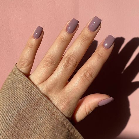 The GelBottle Inc™ on Instagram: “Introducing Chic 🤍 This muted purple with a grey mid-tone is sophisticated and undeniably stylish. If you ever wondered how to paint…” Purple Mauve Nails, Mid Nails Ideas, Muted Purple Nails, Square Nails Solid Color, Grey Purple Nails, Dusty Purple Nails, Purple Grey Nails, Muted Nails, Pond Nails