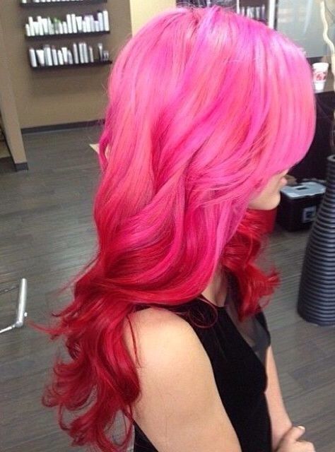 Turn Heads with Red and Pink Hair: 20+ Hair Color Ideas you Will Love 14 Bright Pink Hair, Pink Ombre Hair, Red Ombre Hair, Ombre Pink, Rainbow Pastel, Beautiful Hair Color, Super Hair, Bright Hair, Hair Red