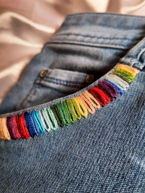 Jeans Embroidery Ideas, Embroidery On Jeans, Jeans Video, Jean Embroidery, Jeans Embroidery, Clothes Embroidery, Clothes Embroidery Diy, Embroidery Diy, Fabric Embroidery