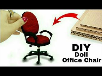 Miniature Office Chair, Miniature Chairs Diy How To Make, Cardboard Craft Ideas, Desk Chair Diy, Crafts Cardboard, Dollhouse Office, Miniature Office, Office Chair Diy, Chair Miniature