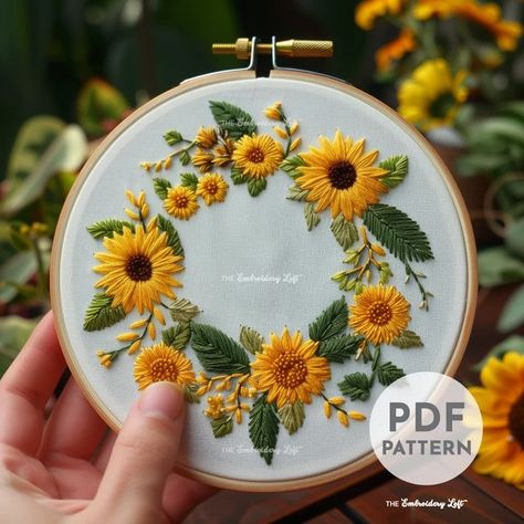 TheEmbroideryLoftCo - Etsy Sunflower Wreath Embroidery, Sunflowers Embroidery Pattern, Easy Sunflower Embroidery, Sunflower Embroidery Pattern Free, Sunflower Embroidery Pattern Design, Floral Embroidery Patterns Printable, Sunflower Hand Embroidery, Summer Embroidery Designs, Sunflower Embroidery Pattern