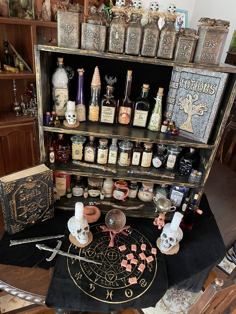 Halloween Apothecary Display, Apothecary Display, Miniature Apothecary, Apothecary Ideas, Apothecary Diy, Mini Creations, Pumpkin Song, Mini Cabinet, Halloween Diorama