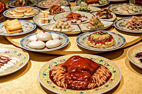 Chinese Imperial Cuisine Chinese Cuisine Aesthetic, Ancient Chinese Food, Beijing Food, Banquet Food, Chinese Banquet, Halal Snacks, Food Authentic, Chinese Dinner, Food And Snacks