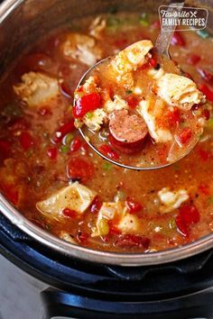 Instant Pot Gumbo Recipe, Instant Pot Gumbo, Easy Crockpot Chicken, Stew Chicken Recipe, Seafood Gumbo, Gumbo Recipe, Chicken And Shrimp, Instant Pot Soup, Creole Recipes