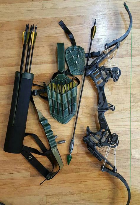 Arrow Loadout 2.0 Green Arrow Bow, Bows And Arrows, Archery Set, Archery Bows, Pretty Knives, Bowhunting, Compound Bow, Bow Arrows, Bow Hunting