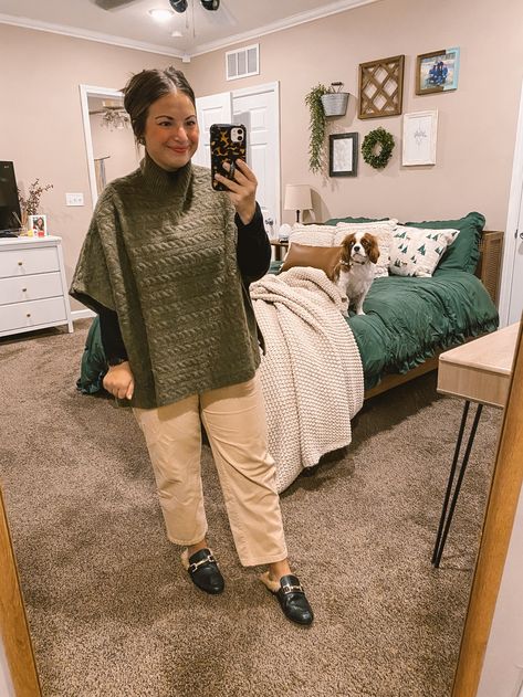 Rainy Teacher Outfit, Rainy Day Teacher Outfit Spring, Rainy Day Teacher Outfit Winter, Rainy Day Teacher Outfit Fall, Teacher Cozy Outfit, Rainy Day Teacher Outfit, Pregnant Teacher Outfits Fall, Cute Teacher Outfits, Teacher Outfit