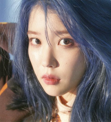 Iu Hair, Iu Fashion, Girl Crush, Aesthetic Photo, K Idols, Blue Hair, Korean Singer, Kpop Idol, K Pop