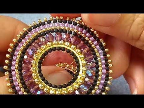 Free Jewellery Making Tutorials, Beadwork Tutorial, Stitch Earrings, Beaded Earrings Tutorials, Easy Jewelry, Brick Stitch Earrings, Earring Tutorial, Beaded Jewelry Patterns, Jewelry Making Tutorials