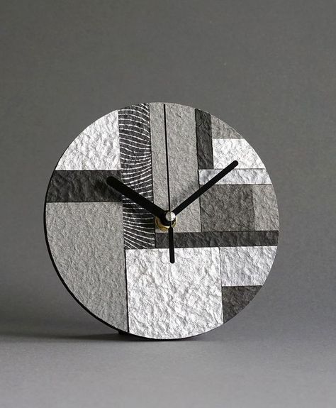 Unique desk clock handmade from recycled newspapers Paper Clock, Industrial Clocks, Baby Shower Photo Booth, Paper Home, Clock Wall Art, Eco Living, Good Luck To You, Eco Design, Diy Clock