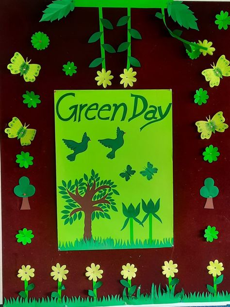 Green Day board Decoration Green Day Board Decoration For Preschool, Green Day Board Decoration, Green Day Decorations For Kindergarten, Green Day Ideas For Preschool, Green Colour Day Decoration In School, Green Day Decoration Ideas For Preschool, Green Crafts For Kids, Dinosaur Crafts Kids, Soft Board Decoration