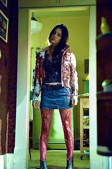 "I have a heart I swear I do" Jennifer’s Body, Megan Fox Outfits, Horror Halloween Costumes, Hot Halloween Outfits, Pretty Halloween Costumes, Trendy Halloween Costumes, Jennifer's Body, Body Outfit, Halloween Costume Outfits