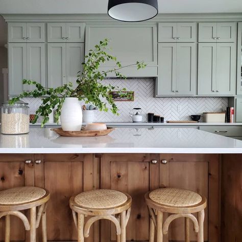 Sage Green Paint Color, Sage Green Paint, Sage Green Kitchen, Mediterranean Kitchen, Two Tone Kitchen, Green Kitchen Cabinets, Green Cabinets, 아파트 인테리어, Kitchen Farmhouse