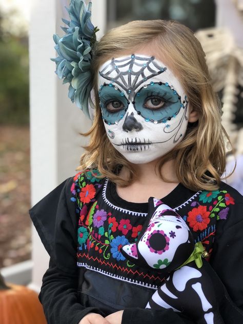 Day Of The Dead Makeup Easy Kids, Day Of The Dead Kids Costume, Day Of The Dead Kids Makeup, Day Of The Dead Family Costumes, Day Of The Dead Face Paint Kids, Easy Catrina Makeup Kids, Kids Day Of The Dead Makeup, Day Of The Dead Makeup Kids, Skeleton Costume Kids