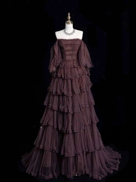 Yule Ball Dress, Goth Hippie, Mode Hippie, Tulle Evening Dress, Long Sleeve Evening Dresses, Prom Dress Inspiration, Pretty Prom Dresses, Fairytale Dress, Prom Outfits