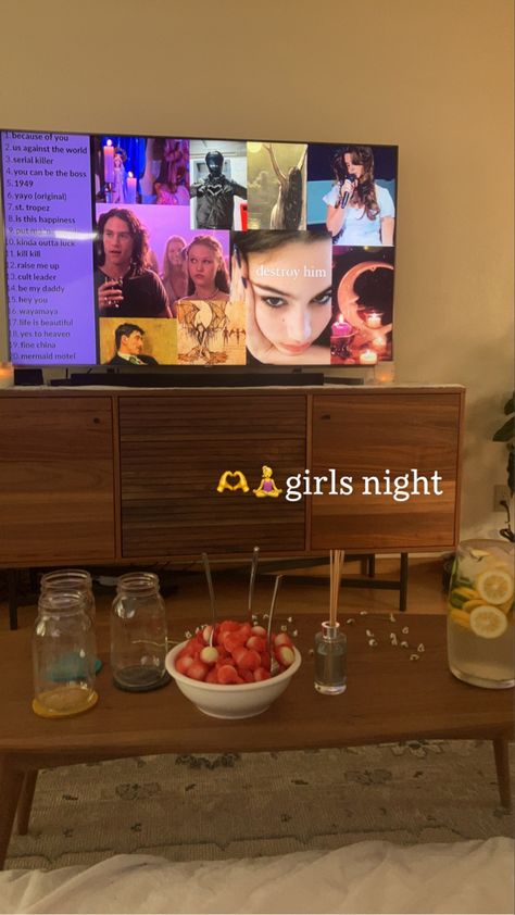 Spa Night With Friends Aesthetic, Dorm Sleepover Aesthetic, Spa Night At Home Friends Aesthetic, Self Care Sleepover, At Home Spa Aesthetic, Sleepover Pics Aesthetic, Summer Activities Aesthetic At Home, Girls Night Inspo At Home, Things To Do With Sister At Home