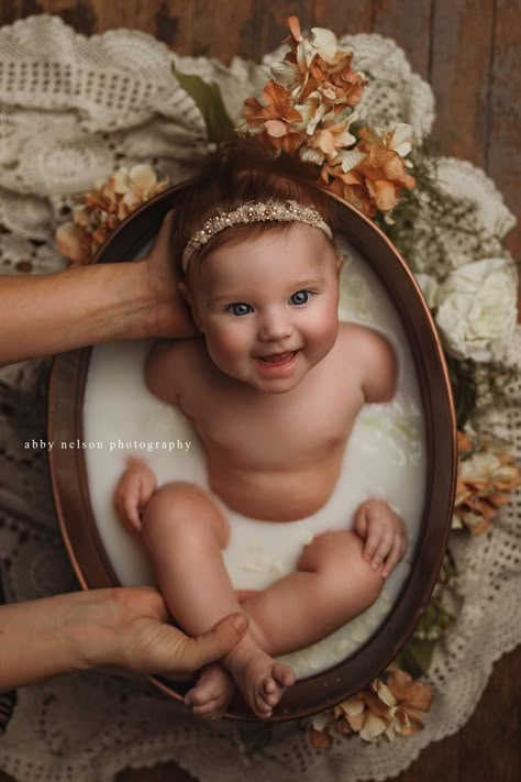 Milkbath Baby Photoshoot, Milk Bath Shoot, Baby Bath Photoshoot Ideas, Boho Baby Photoshoot, Milk Bath Photoshoot, Baby Milk Bath Pictures, Vintage Baby Photoshoot, Milk Bath Photography Baby, Baby Milk Bath