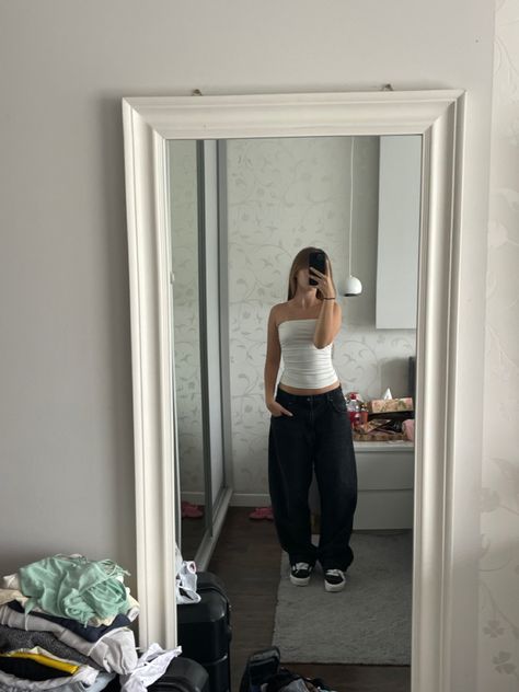 Chunky Vans Outfit, Vans Chunky, Chunky Vans, Vans Outfit, Chunky Shoes, Fit Inspo, Teen Fashion Outfits, Fashion Killa, Fitness Inspo