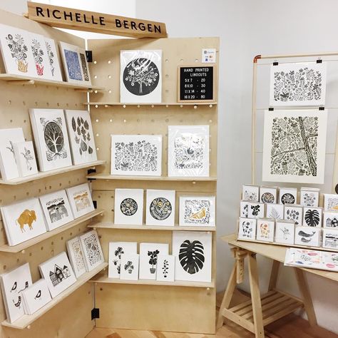 Richelle Bergen (@richellebergen) “Here at @luckygirlpopup till 5pm! AND!! My new big 16x20" print is here!!” Craft Stall Display, Art Fair Display, Market Stall Display, Art Booth, Art Fair Booth, Craft Fair Booth Display, Craft Show Booths, Stall Display, Greeting Card Display