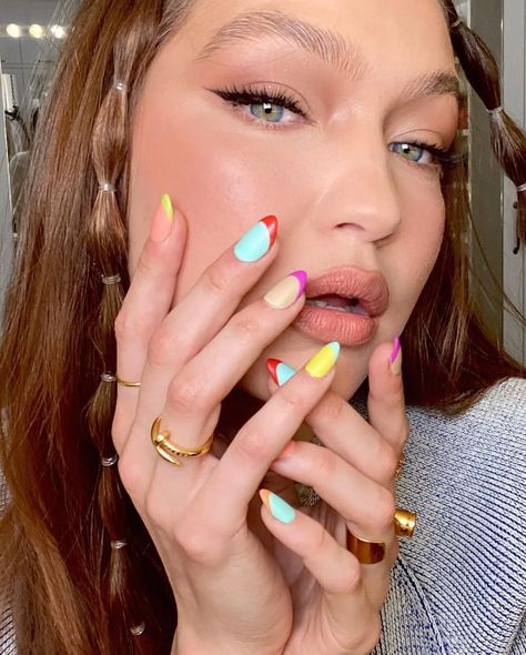 Nail Art French, Baby Band, Rainbow Nails Design, Beautiful Birthday Wishes, Nagellack Trends, Celebrity Nails, Colorful Nail Art, Rainbow Nails, Nail Polish Colors