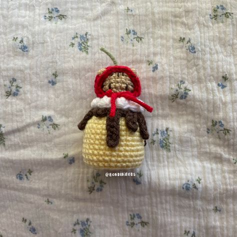 Things To Crochet, Crochet Doll, Crochet Knitting, Pouch, Dolls, Knitting, Crochet