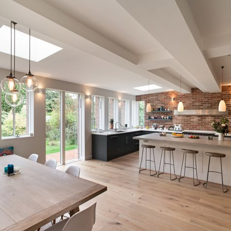 Barrow Road - Contemporary - Kitchen - London - by Mailen Design | Houzz UK Kitchen Diner Extension, Open Plan Living And Dining, Open Plan Kitchen Dining Living, Open Plan Kitchen Diner, Open Plan Kitchen Dining, Open Plan Kitchen Living Room, 1930s House, London Kitchen, Open Dining Room