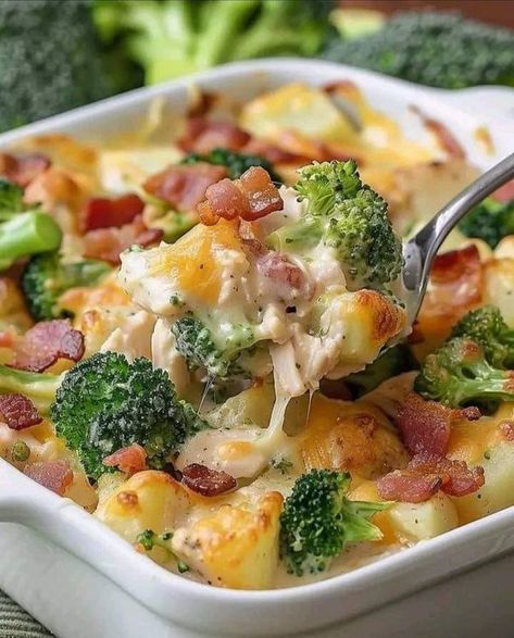 Baked Potato Chicken, Potatoe Recipes, Potato Chicken, Savoury Pies, Pasta Meals, Cheap Recipes, Chicken Ideas, Chicken Broccoli Casserole, Chicken And Broccoli