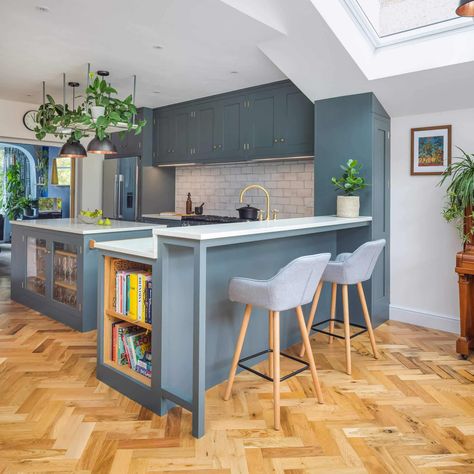 Dark Grey Shaker Kitchen, Kitchen Diner Lounge, Kitchen London, Grey Shaker Kitchen, Open Plan Kitchen Dining Living, Open Plan Kitchen Dining, Open Plan Kitchen Living Room, Sustainable Kitchen, Kitchen Things