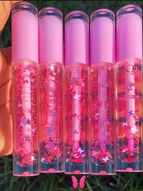 Rose Lip Gloss, Gloss Diy, Lipgloss Business, Lip Gloss Homemade, Rose Lip, Lip Gloss Cosmetics, Fashionable Sunglasses, Lip Balm Collection, Diy Lip Gloss