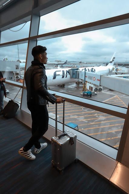 Finnair's Stopover Program Airport Photography Men, Airport Poses For Men, Airport Photo Ideas Instagram, Airport Photos Ideas, Airport Photo Ideas, Airport Poses, Airport Photoshoot, Trip Poses, Airport Outfit Men