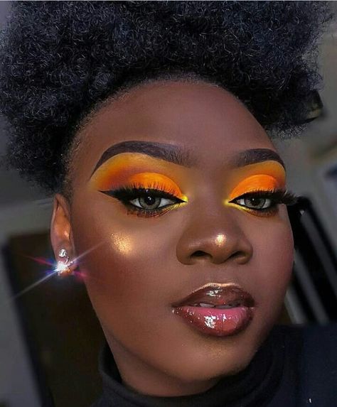 Gold Makeup Looks, Drag Make-up, Eye Makeup Looks, Makeup Eyeshadow Palette, Fall Makeup Looks, Gold Makeup, Latest Makeup, Dark Skin Makeup, Pat Mcgrath