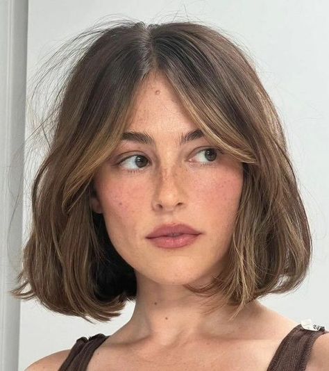 11 Stunning French Girl Bob Haircuts for Chic Women 2024 French Haircut, Haircut Ideas Trendy, Bob Haircut For Girls, Short Haircut Styles, Bob Haircut With Bangs, Hair Inspiration Short, Trendy Hairstyle, Bob Haircut, Haircuts With Bangs