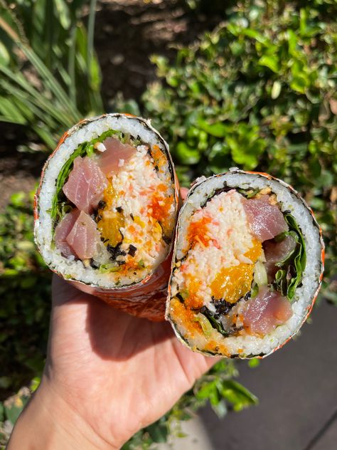 poke burrito sushi burrito Tuna Burrito, Poke Burrito, Tuna Poke, Burrito Recipe, Burritos Recipe, Burritos, Fresh Rolls, Rolls, Ethnic Recipes